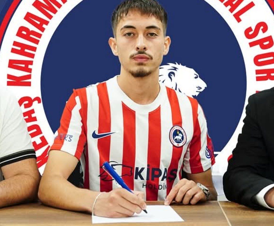 Kahramanmaraş İstiklalspor’dan Genç Oyuncu Tarık Yalçın’a Profesyonel Sözleşme