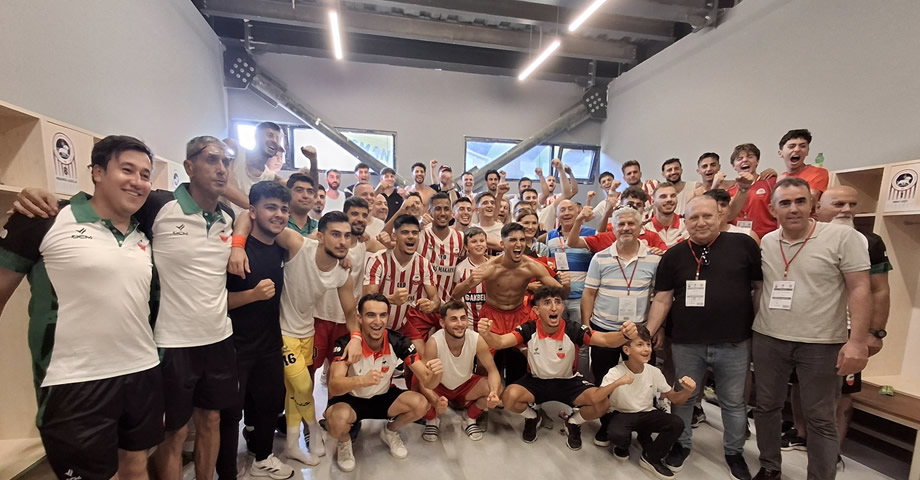 Kahramanmaraşspor, Osmaniyespor FK Maçının Sevincini Hem Sahada Hem Soyunma Odasında Coşkuyla Yaşadı