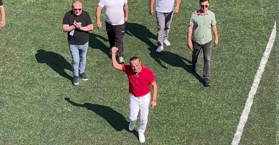 Kahramanmaraşspor Taraftarından Harun Reşit Gümüşer’e Büyük Sevgi Seli
