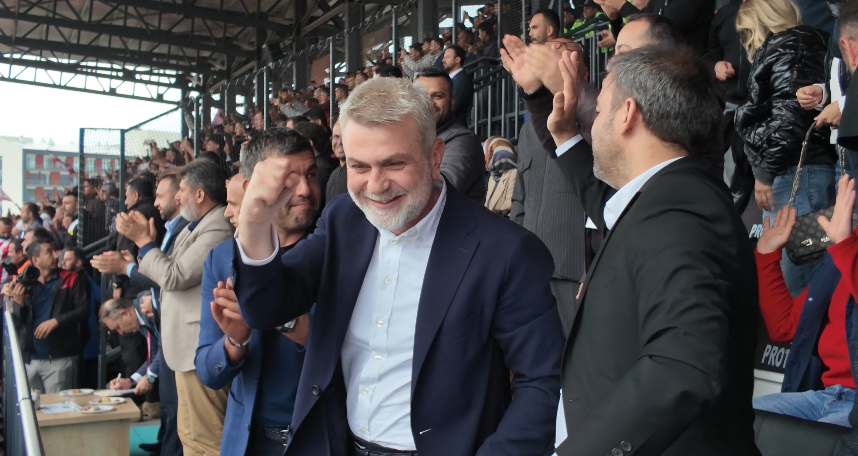 Başkan Fırat Görgel’den Taraftara Selam, Maçta Coşku