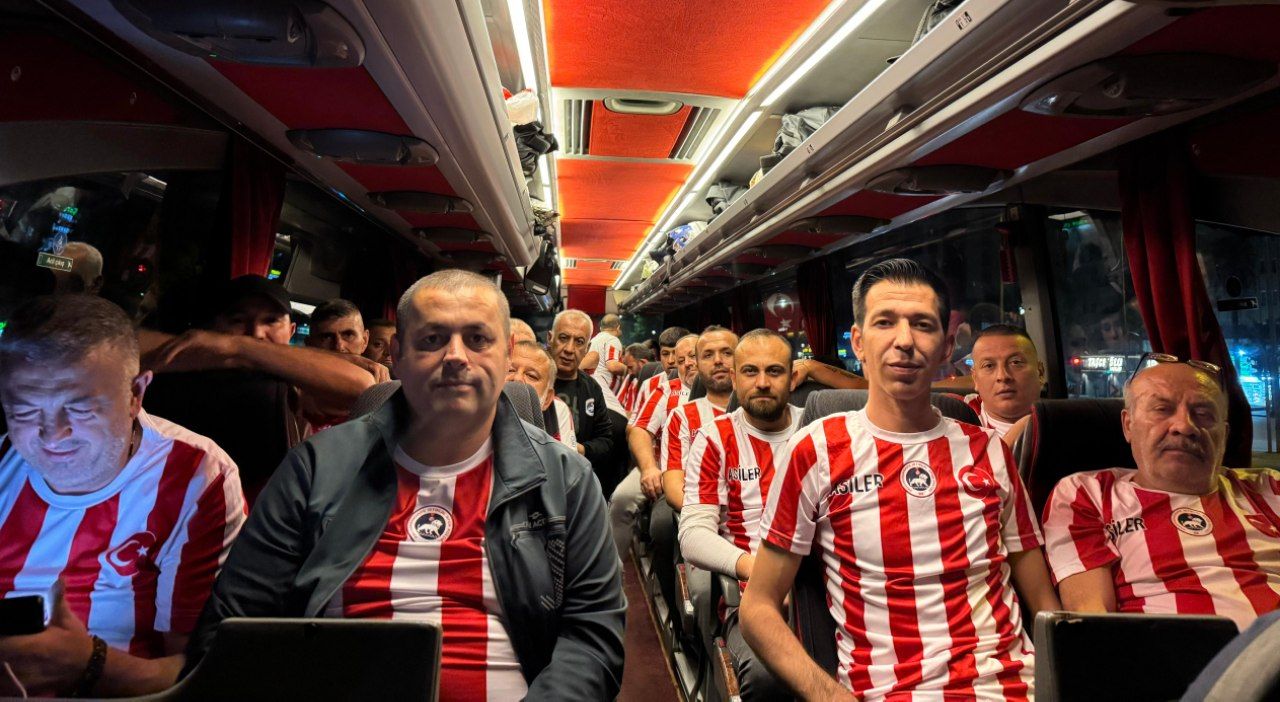 Kahramanmaraş İstiklalspor Taraftarının Isparta Yolculuğu Başladı