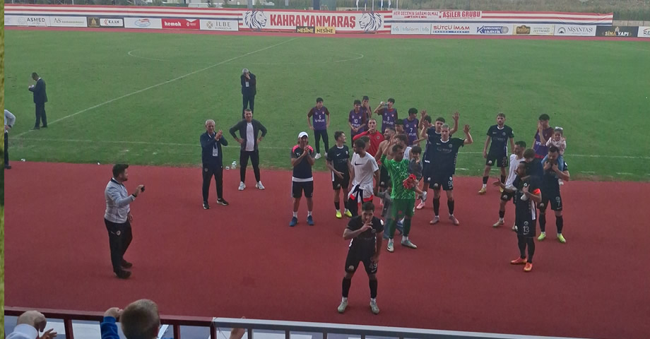 Kahramanmaraş İstiklalspor’un, Aksarayspor maçı sonrası galibiyet sevinci