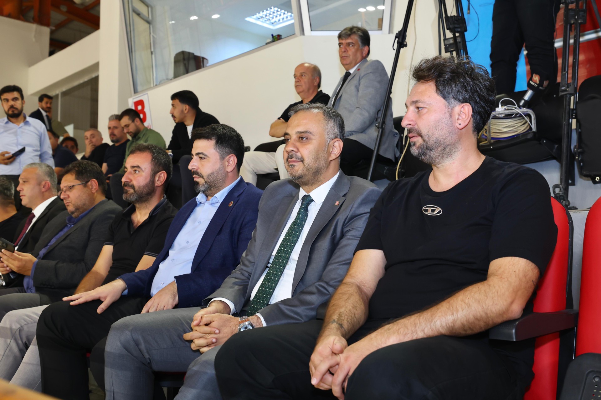 Başkan Hanifi Toptaş tribünde heyecana ortak oldu