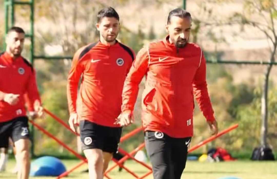 Kahramanmaraş İstiklalspor, Yeni Antrenman Sahasında İlk Çalışmasını Yaptı