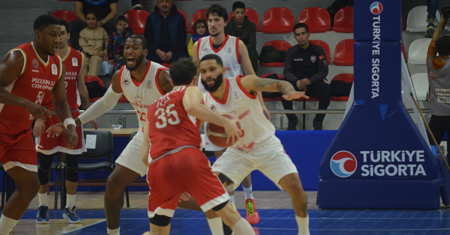 Kipaş İstiklal Basketbol, İç Sahada Fırtına Gibi Esti