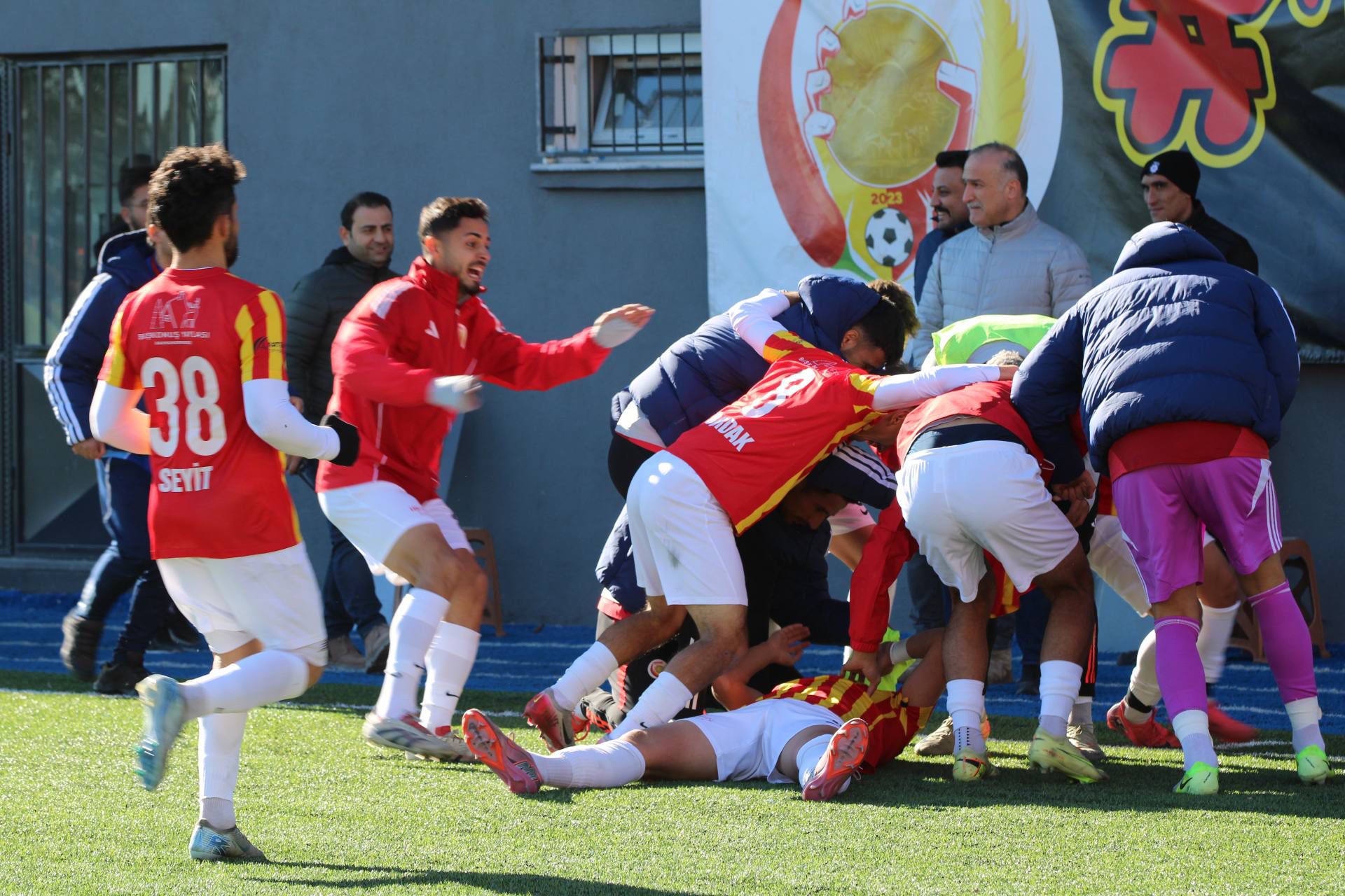 Onikişubatspor Sahadan 3-0 Hükmen Galip Sayılacak, İlk Yarıyı Tamamladı