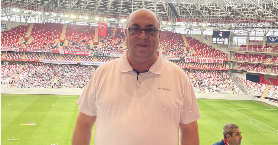 Başkan Mehmet Akpınar, bir aylık maaşını Kahramanmaraş İstiklalspor’un kampanyasına bağışladı