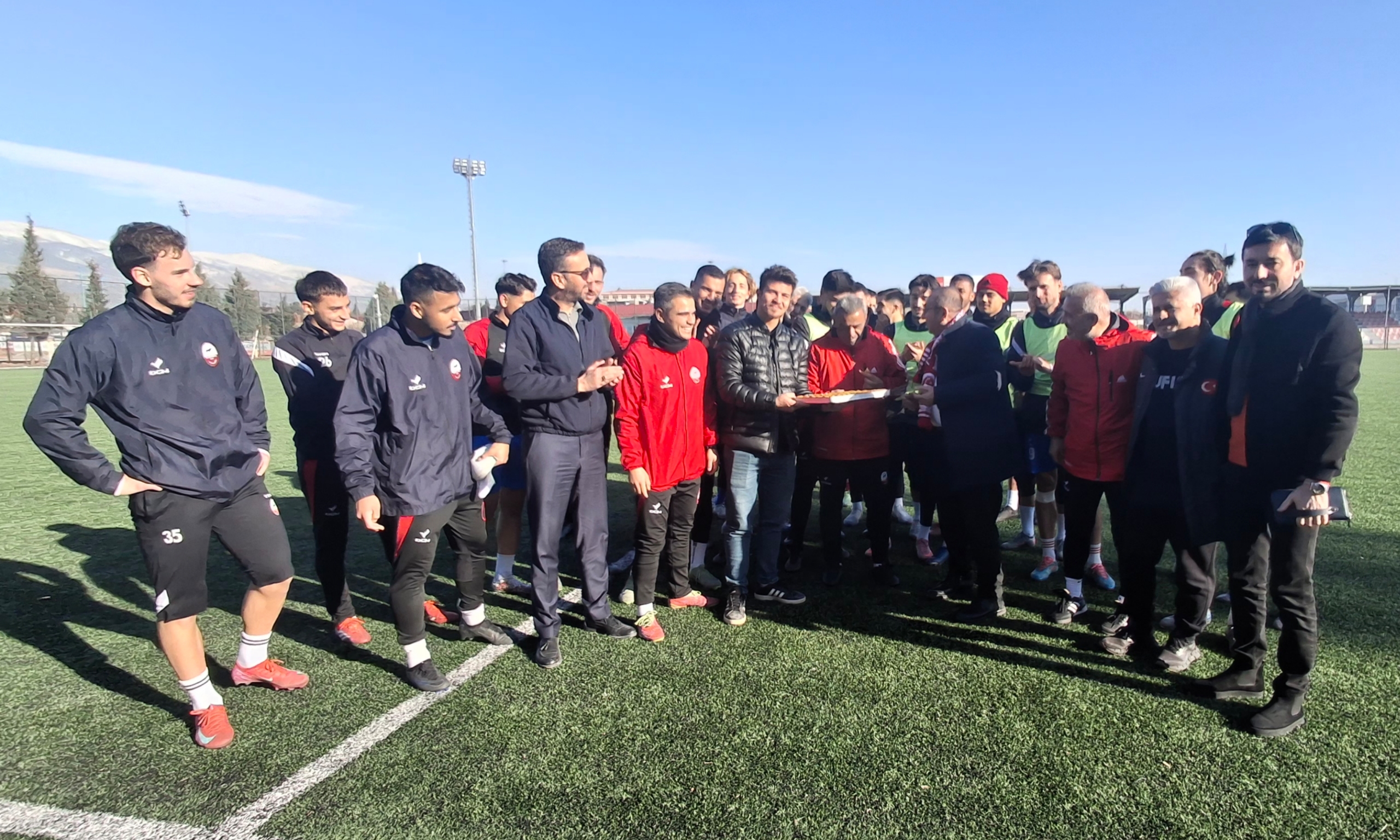 Ünal Ateş’ten Kahramanmaraşspor’a Moral Ziyareti