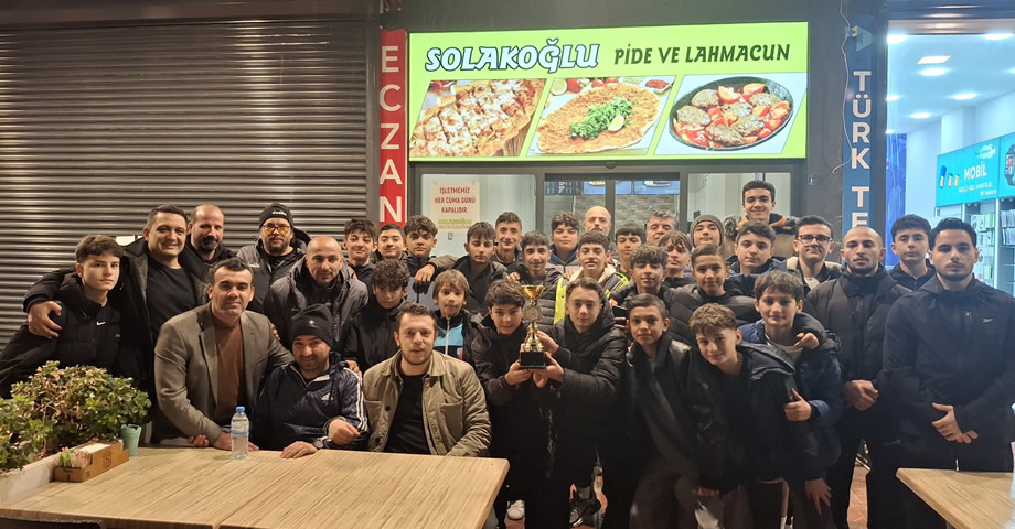 Maraşspor U14 Şampiyonluğu Yemekte Kutladı