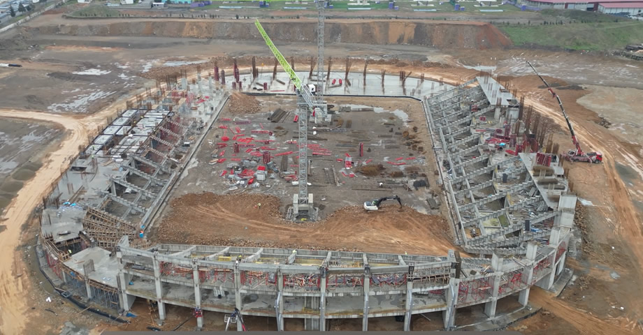 Şehrin yeni 12 Şubat Stadyumu yükseliyor