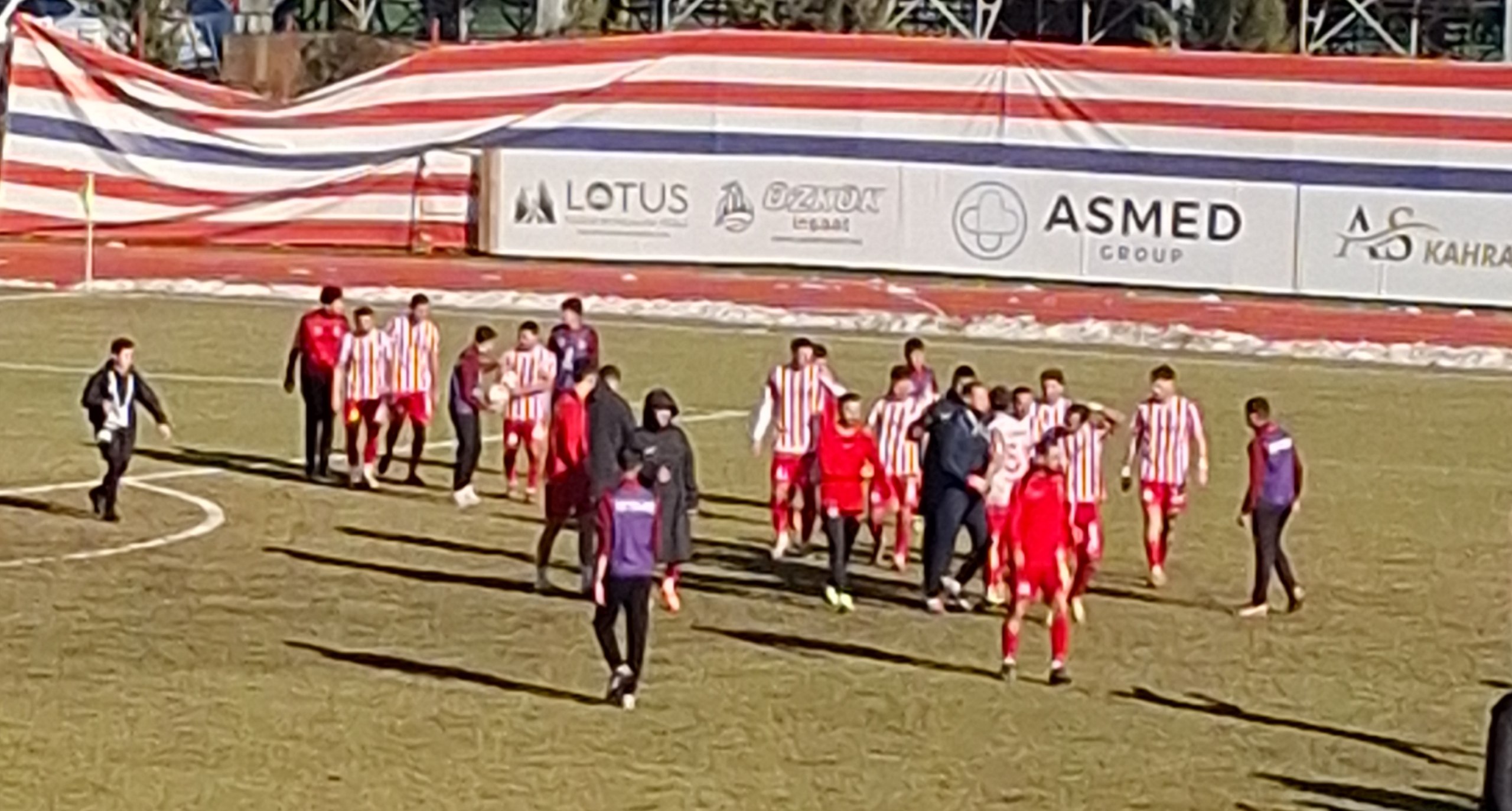 Kahramanmaraş İstiklalspor, Aliağa FK Galibiyetini Taraftarı ve Şehrin Protokolüyle Kutladı