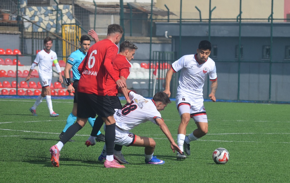 Kahramanmaraşspor ile Karaköprü Belediyespor Yenişemedi