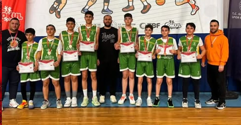 Doğa Koleji Ortaokulu Basketbol Türkiye Yarı Finallerinde!