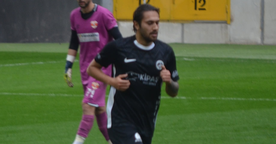 Kahramanmaraşlı Golcü Mehmet Kaan Türkmen, Yeni Takımında İlk Maçında 2 Gol Attı