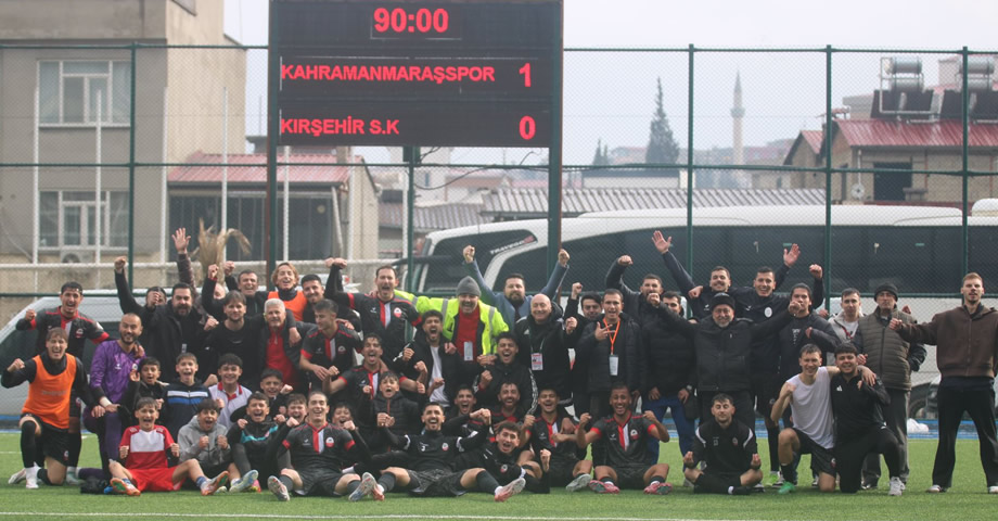 90+6’da Gelen Gol ve Hakemin Bitiş Düdüğüyle Taraftarlar ve Futbolculardan Büyük Coşku