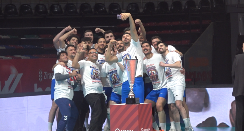 Onikişubat Belediyespor’u Şampiyonluğa Taşıyan Başkan Ökkeş Alper Erşahan, Teknik Ekip ve Oyuncular Kupa Töreni Sonrası Konuştu”