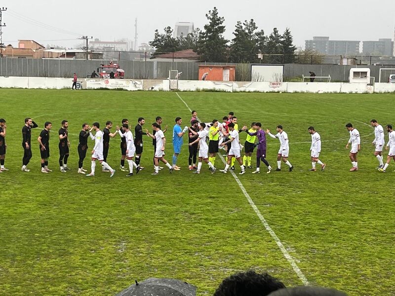 Kahramanmaraşspor’lu oyuncular gözyaşlarını tutamadı: İşte Diyarbekirspor – Kahramanmaraşspor maçı sonrası yaşananlar