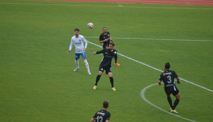 Kahramanmaraş İstiklalspor Evinde Güldü: Ankara Demirspor’u 2 Golle Geçti!