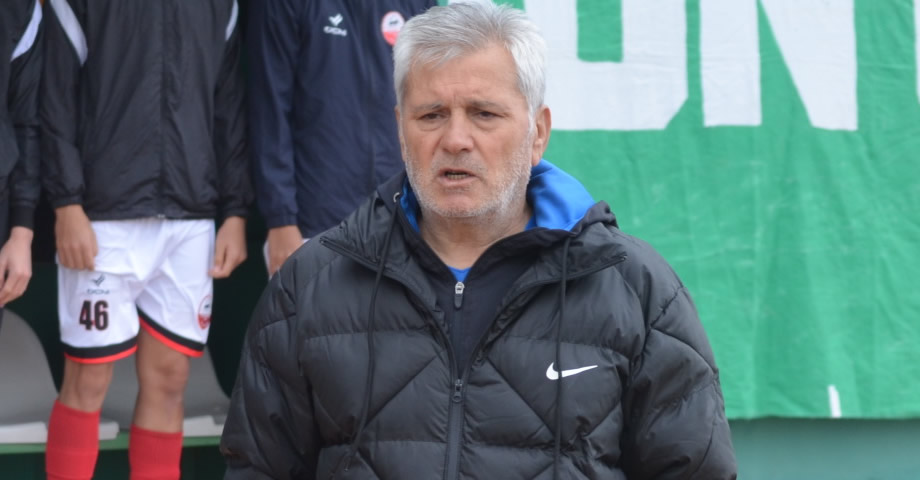 Küme Düşer Denilen Takıma Teknik Direktörden Muhteşem Dokunuş