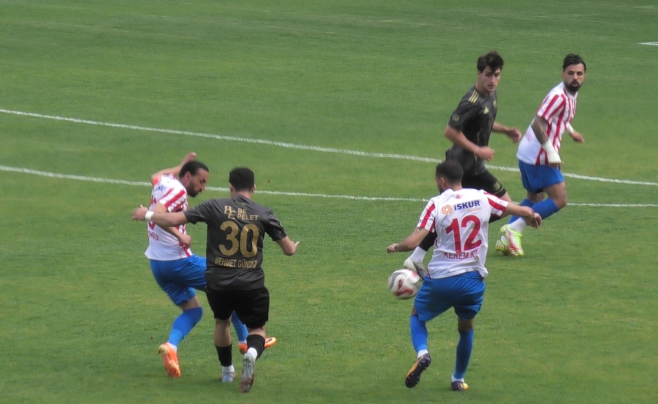 İstiklalspor’dan Müthiş Geri Dönüş: Play-Off Bileti Son Anda Geldi