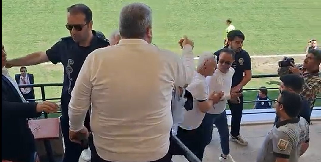 Harun Reşit Gümüşer, Maçın Henüz Başında Protokol Tribünündeki Yerinden Kalkmak Zorunda Kaldı