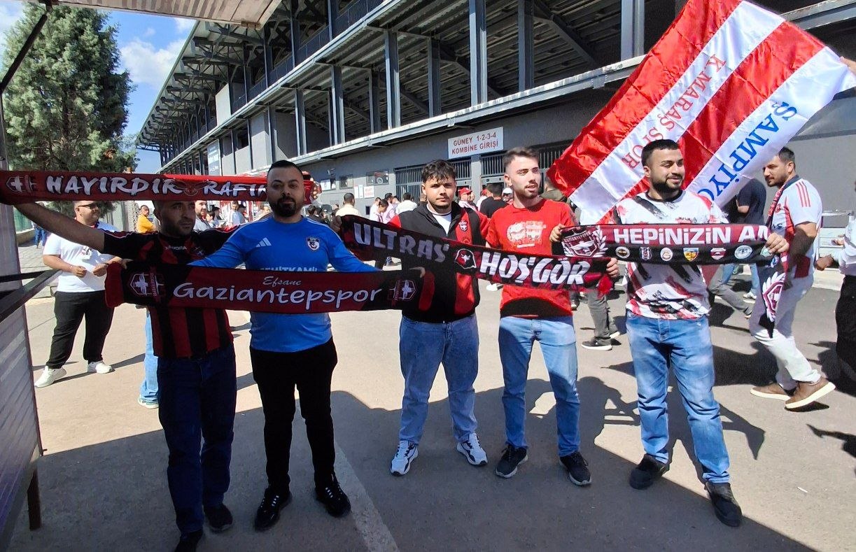 Gaziantepspor Taraftarlarından Kahramanmaraş İstiklalspor’a Destek