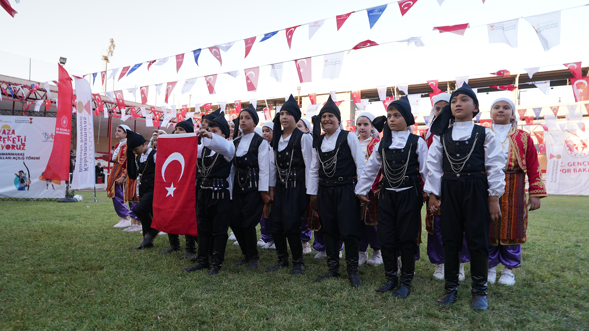 Kahramanmaraş’ta Yaz Spor Okulları Coşkulu Törenle Kapılarını Açtı