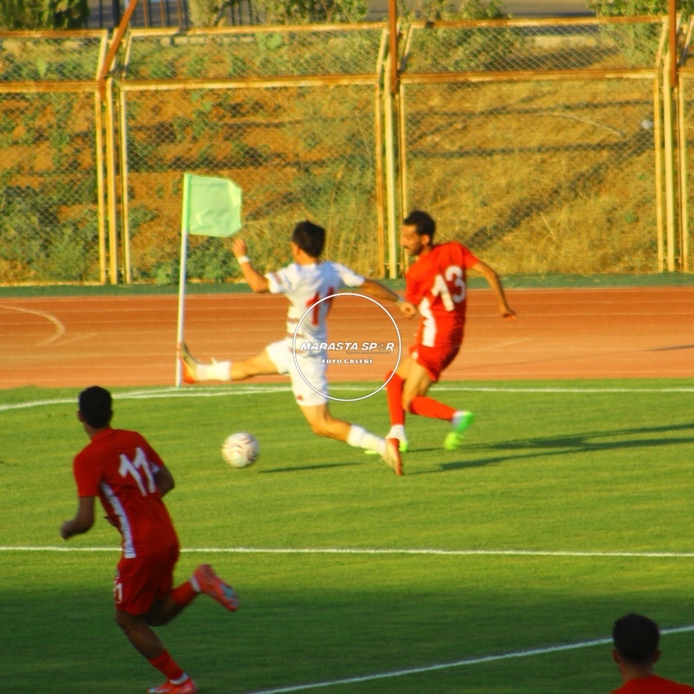 Kahramanmaraş İstiklalspor – Gaziantep FK Maçından kareler