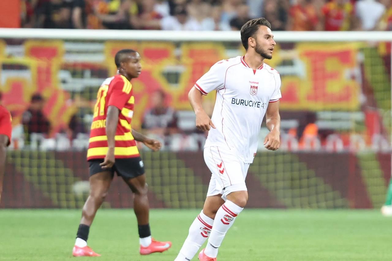 Kahramanmaraşlı Yılmaz Cin, Sivasspor Formasıyla 1. Lig’de Sahne Aldı