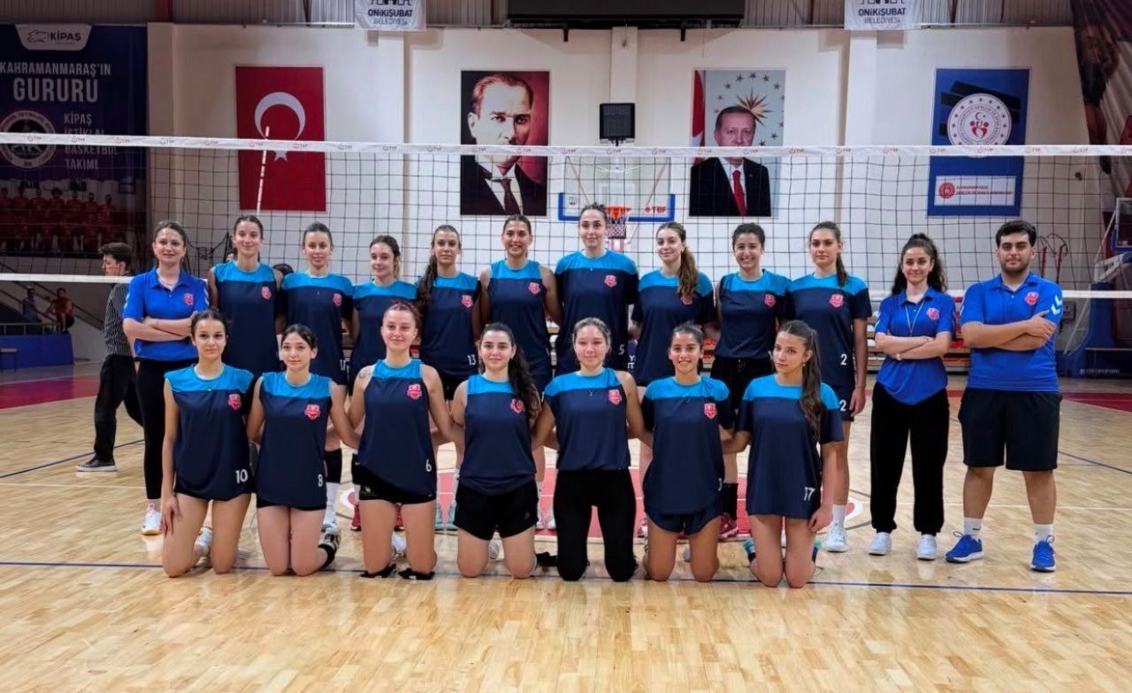 Kahramanmaraş Büyükşehir Belediyespor Kadın Voleybol Takımı Sezonu Açtı