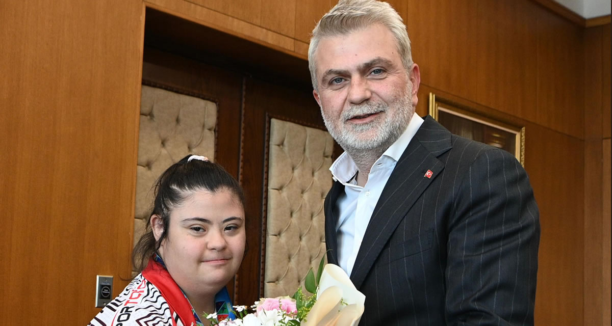 Başkan Görgel, Judo Dünya Şampiyonu Zeynep Sude’yi Misafir Etti