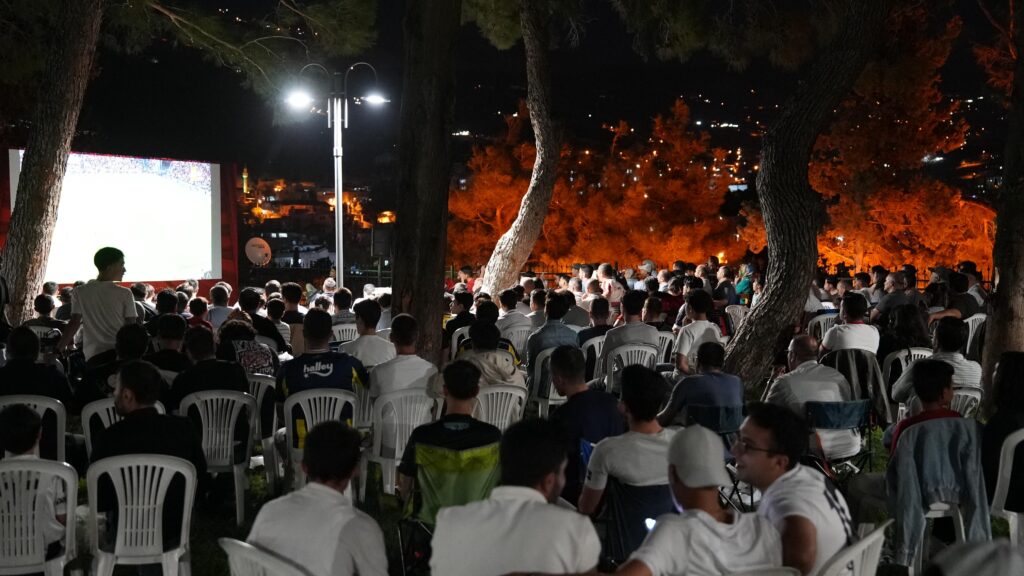 Büyükşehir, Milli Maç Heyecanını Kahramanmaraş Kalesi’ne Taşıdı